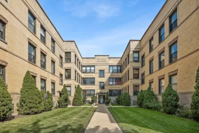 2BR Condo for Sale in Chicago, IL