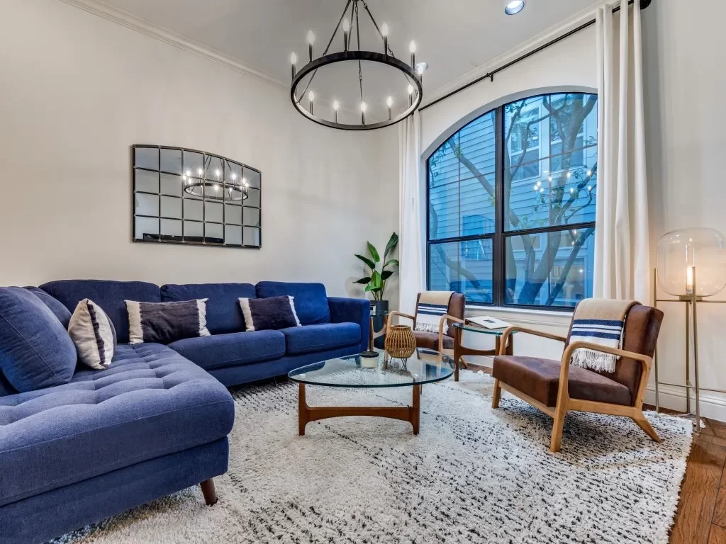 2BR Townhouse for Sale in Dallas, TX