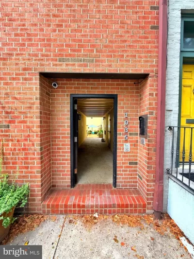 3BR Townhouse for Sale in Philadelphia, PA