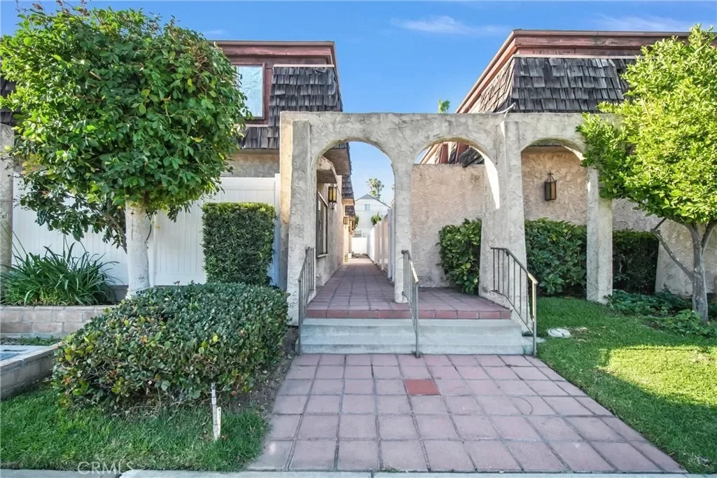 2BR Condo for Sale in Alhambra, CA