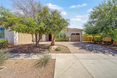 5BR House for Sale in Phoenix, AZ