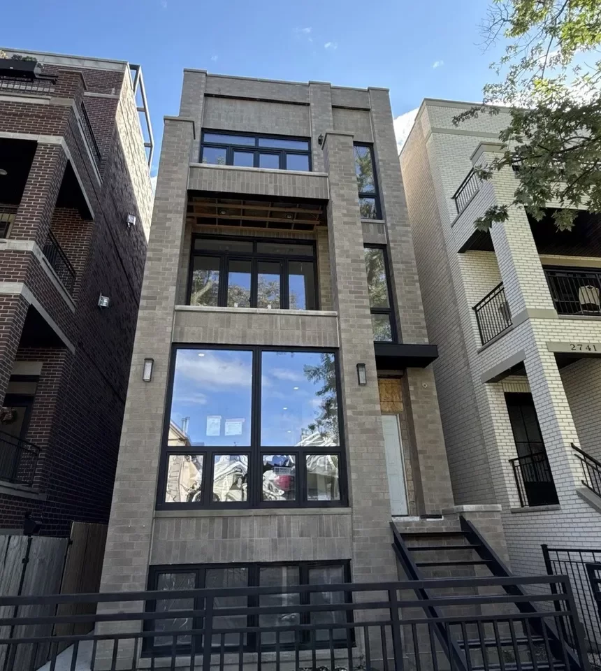 2BR Condo for Sale in Chicago, IL