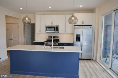 2BR Condo for Sale in Philadelphia, PA