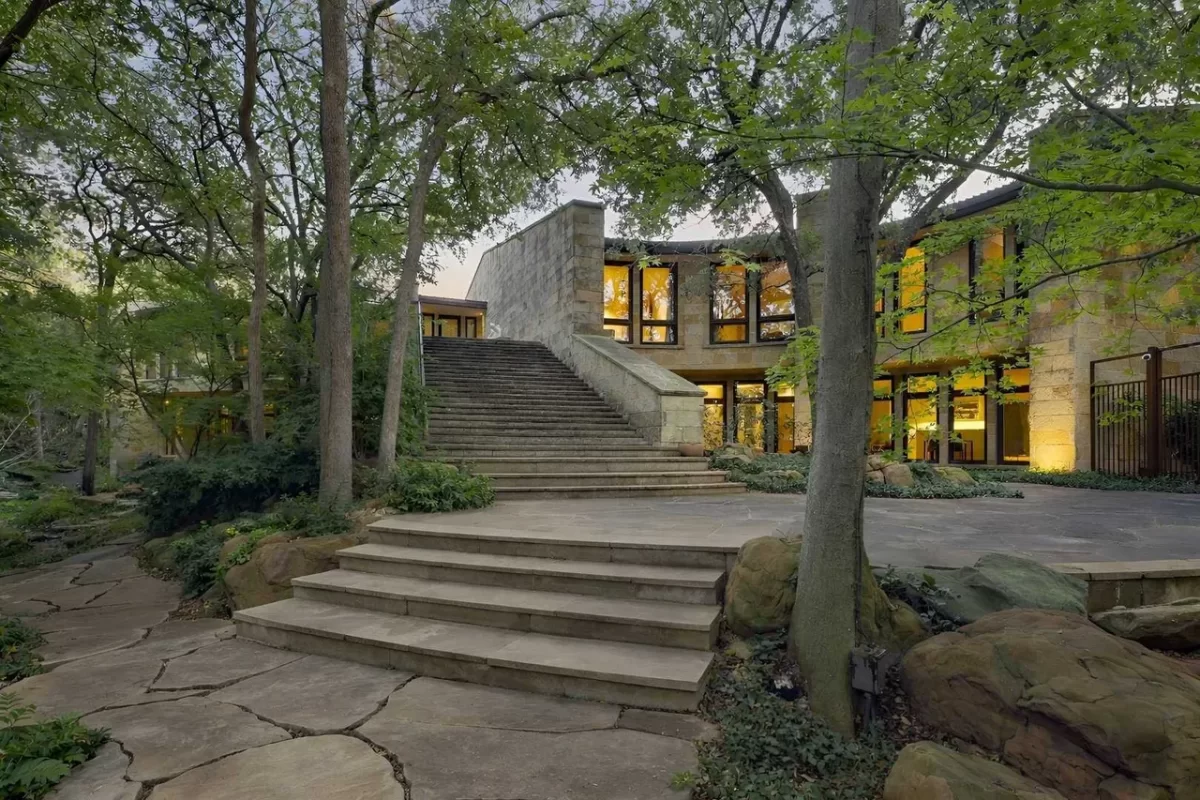 5BR House for Sale in Dallas, TX