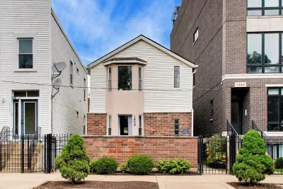 8BR Multi-Family for Sale in Chicago, IL