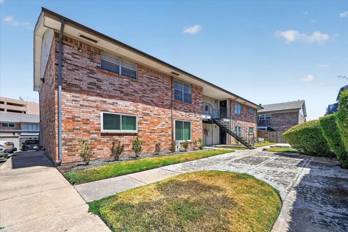 2BR Condo for Sale in Dallas, TX