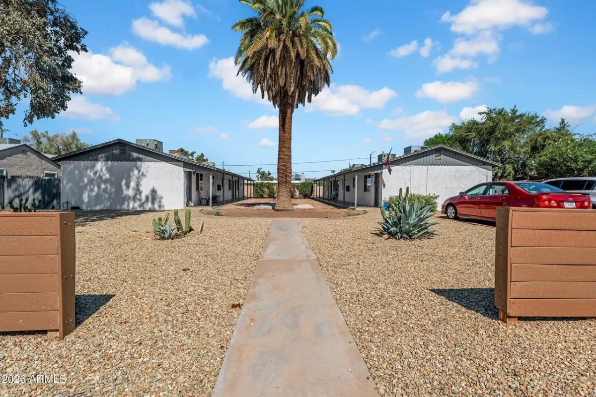6BR Multi-Family for Sale in Phoenix, AZ
