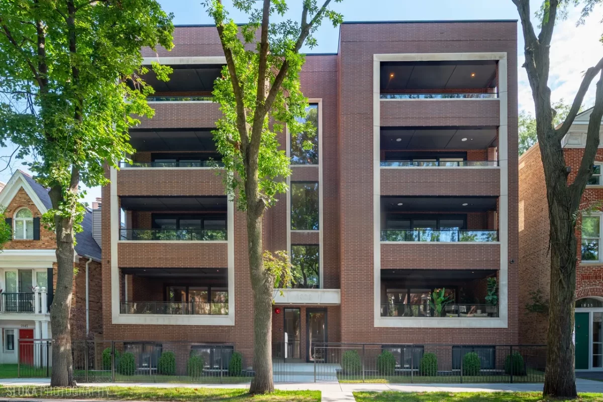 3BR Condo for Sale in Chicago, IL