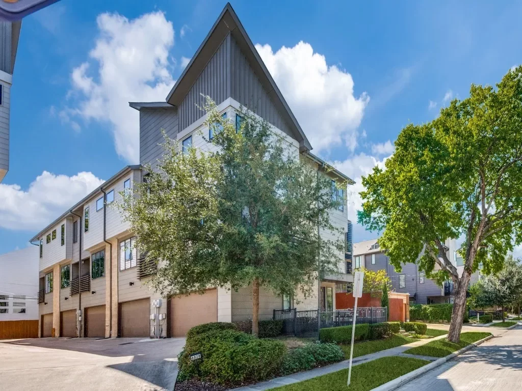 2BR Condo for Rent in Dallas, TX
