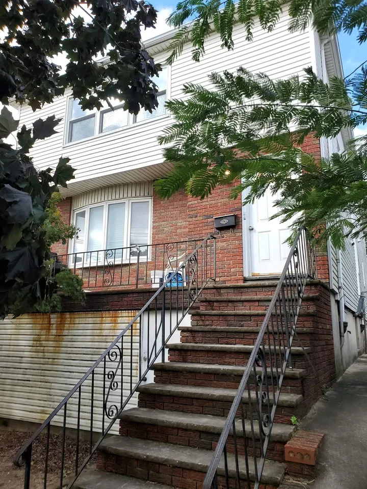 3BR Multi-Family for Rent in Bayonne, NJ