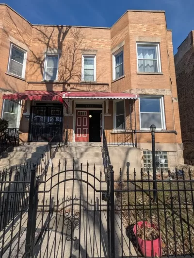 2BR House for Rent in Chicago, IL
