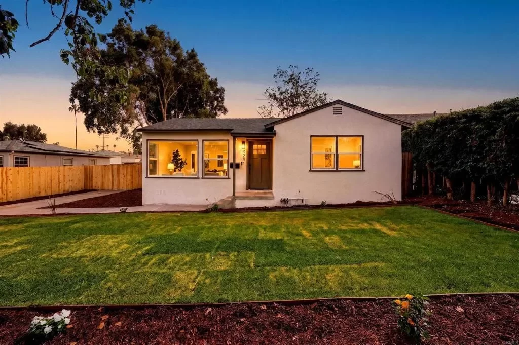 2BR House for Sale in San Diego, CA