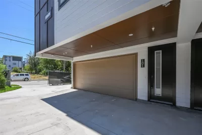2BR Townhouse for Rent in Dallas, TX