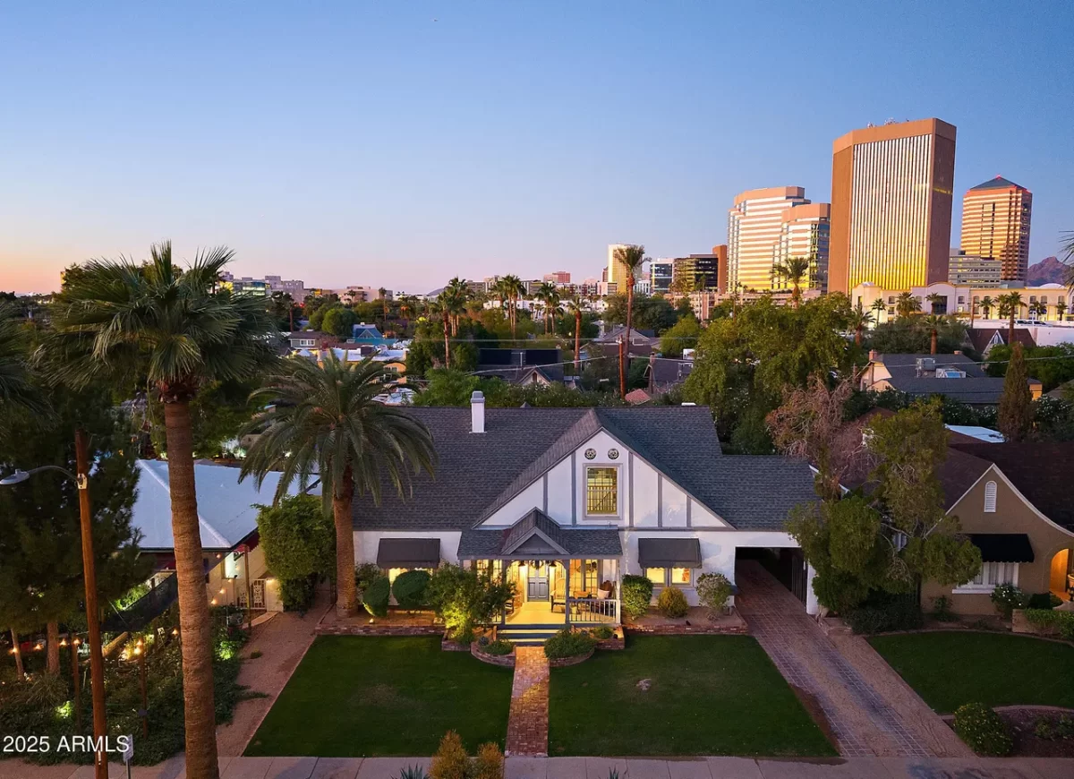 4BR House for Sale in Phoenix, AZ