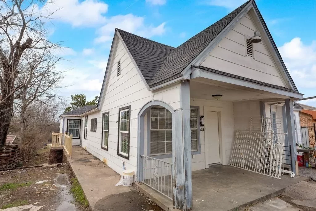 2BR Duplex for Rent in Dallas, TX