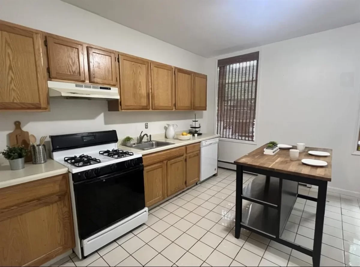 2BR House for Rent in Jersey City, NJ