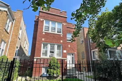 2BR Apartment for Rent in Chicago, IL