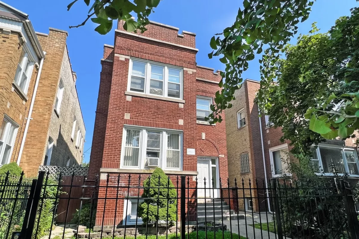 2BR Apartment for Rent in Chicago, IL