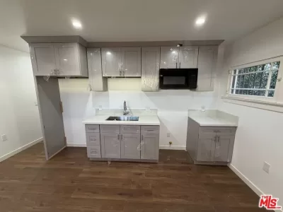 1BR Townhouse for Rent in Los Angeles, CA