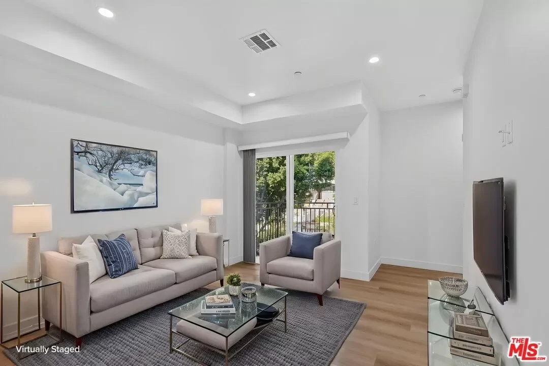 4BR Townhouse for Rent in Los Angeles, CA