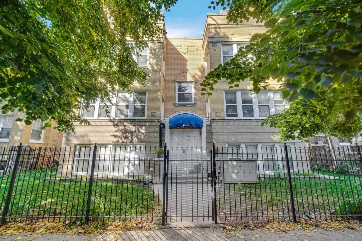 2BR Condo for Sale in Chicago, IL