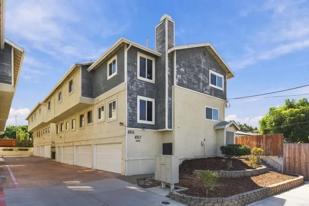 3BR Townhouse for Sale in San Diego, CA