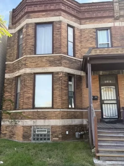 4BR Multi-Family for Sale in Chicago, IL