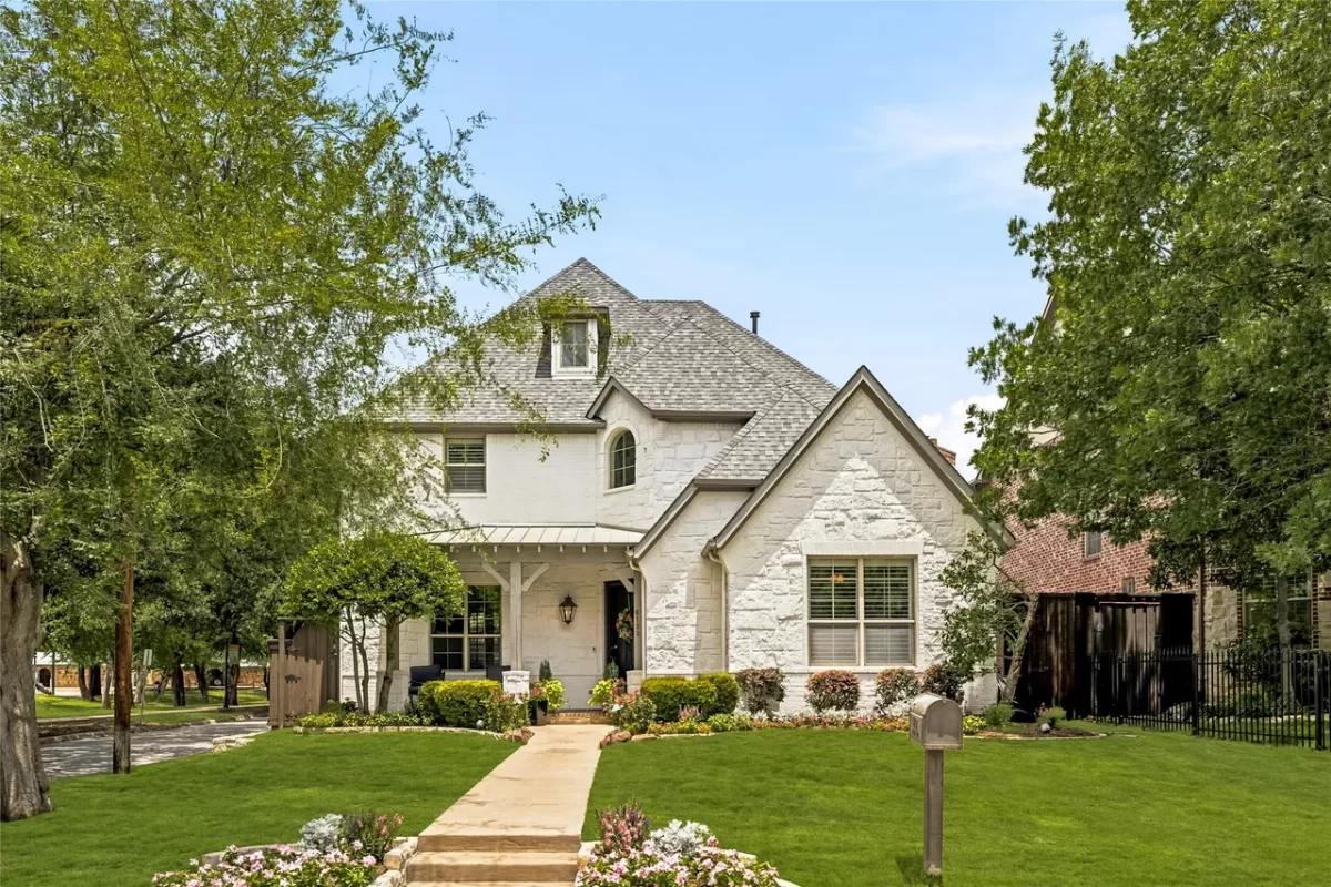 4BR House for Sale in Dallas, TX