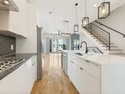 3BR Townhouse for Sale in Dallas, TX