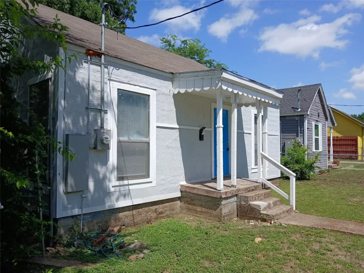 2BR House for Rent in Dallas, TX