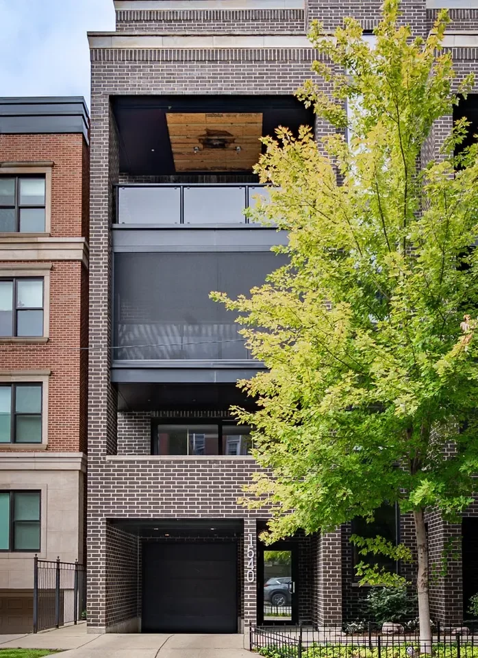 3BR Condo for Sale in Chicago, IL