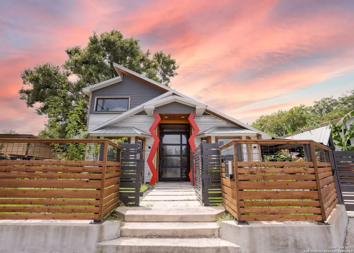 4BR House for Sale in San Antonio, TX