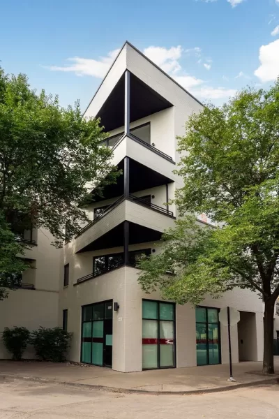 3BR Condo for Sale in Chicago, IL