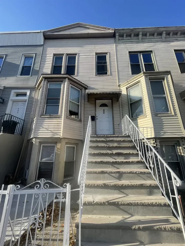 2BR Apartment for Rent in Jersey City, NJ