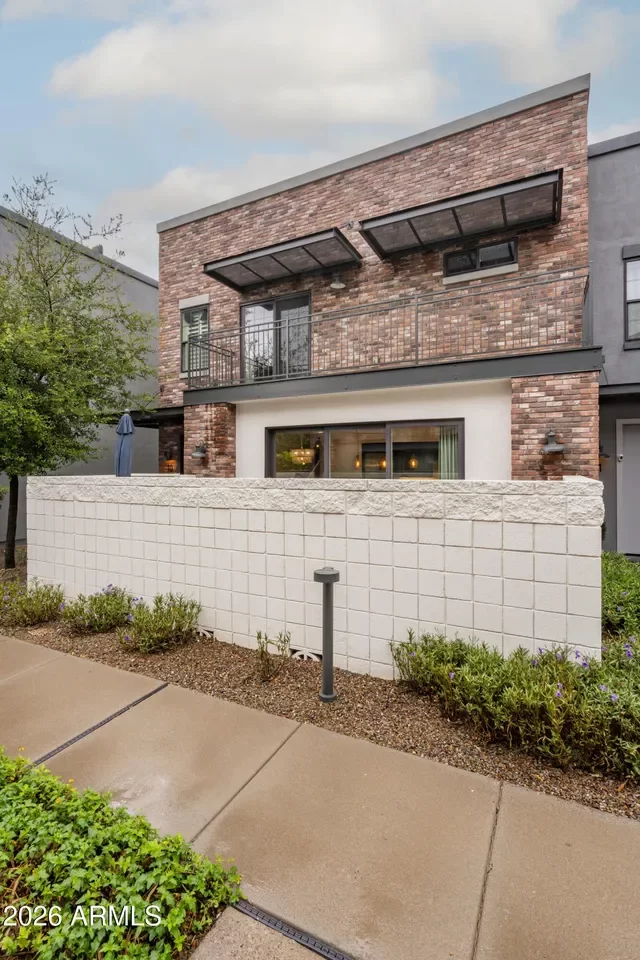 3BR Townhouse for Sale in Phoenix, AZ