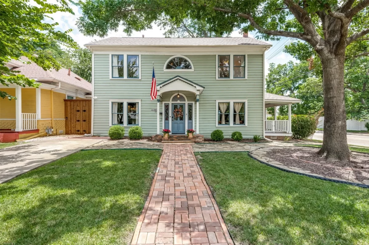 4BR House for Sale in Dallas, TX