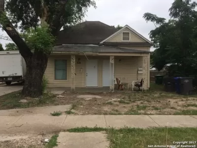 2BR House for Rent in San Antonio, TX