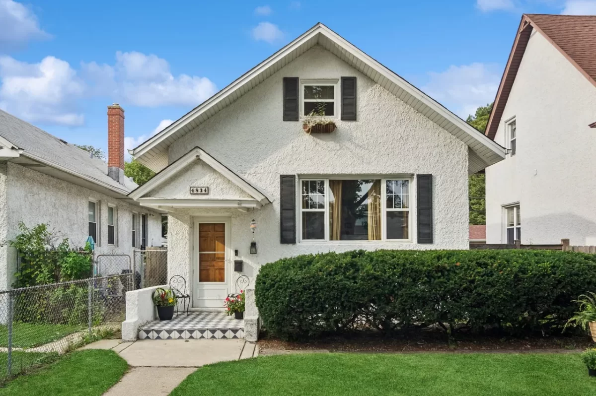 4BR House for Sale in Chicago, IL