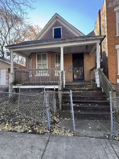 3BR House for Sale in Chicago, IL