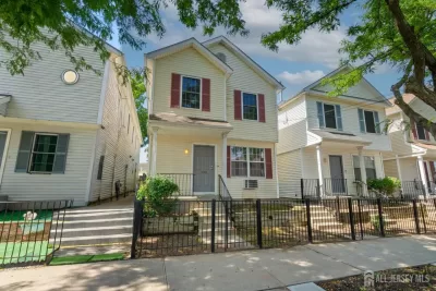 4BR House for Rent in Jersey City, NJ
