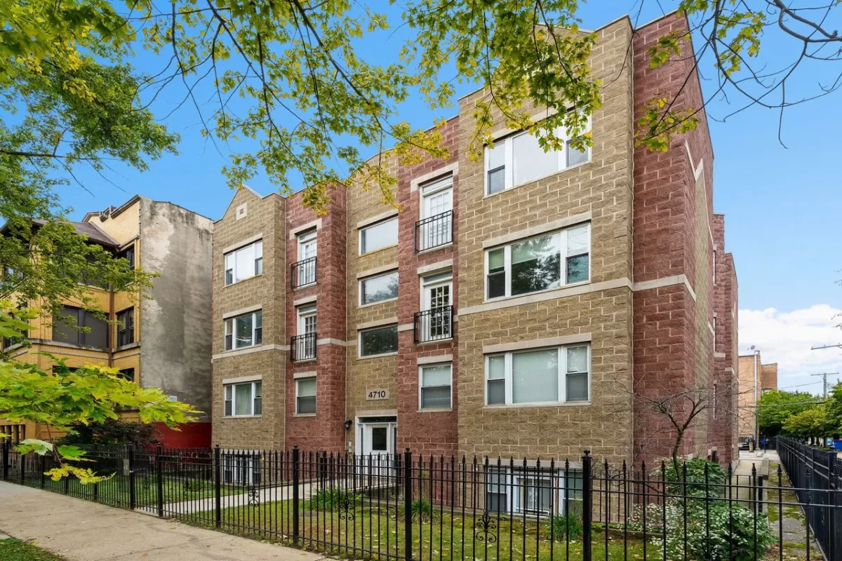 3BR Condo for Sale in Chicago, IL