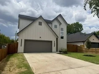 4BR House for Sale in Dallas, TX