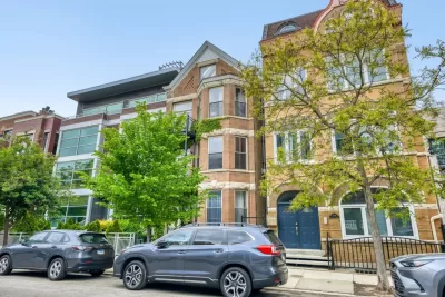 2BR Condo for Sale in Chicago, IL