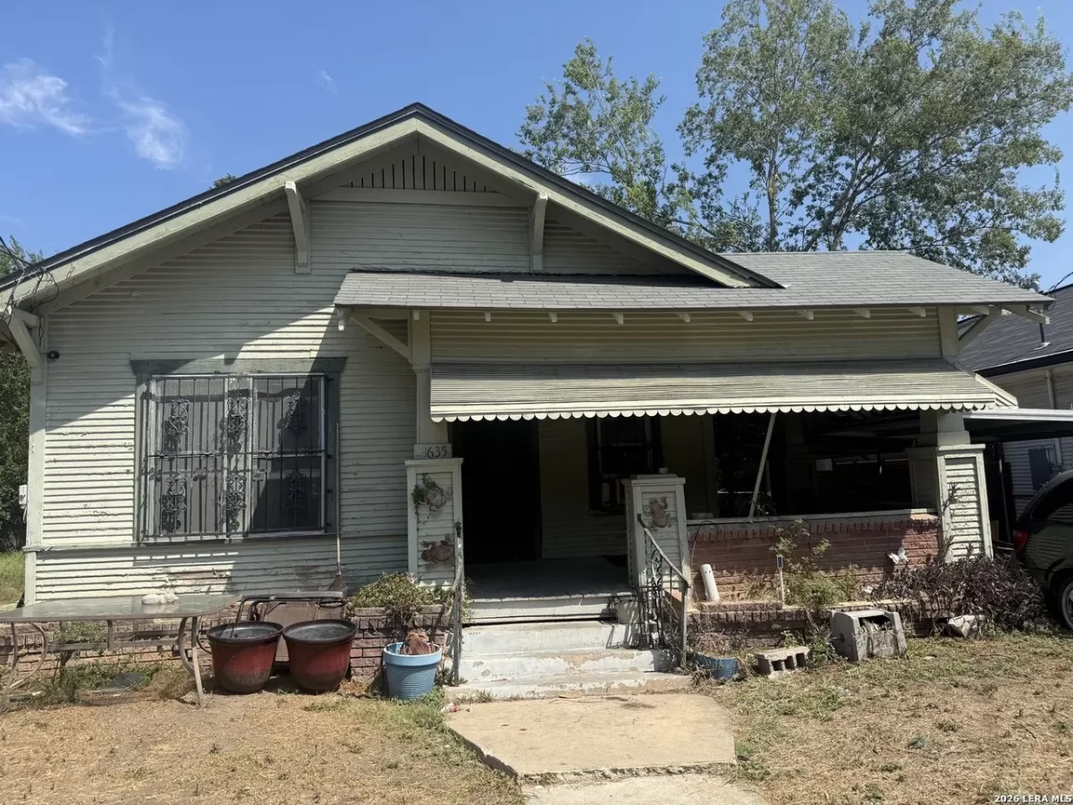 2BR House for Sale in San Antonio, TX