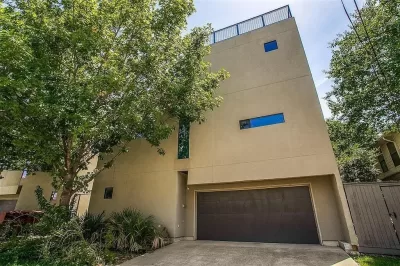 2BR Townhouse for Rent in Dallas, TX
