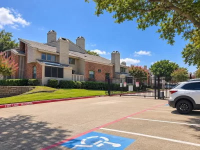 2BR Condo for Sale in Dallas, TX