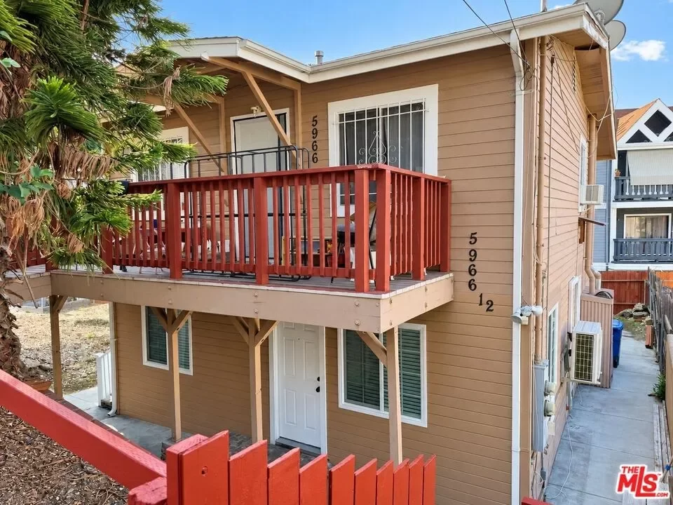 2BR Townhouse for Rent in Los Angeles, CA
