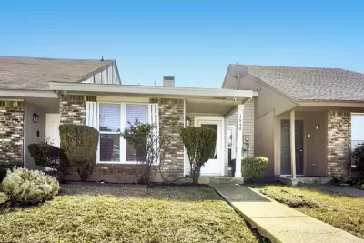 3BR Townhouse for Sale in Dallas, TX