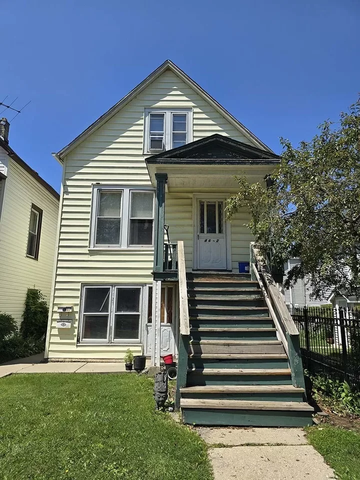 5BR Multi-Family for Sale in Chicago, IL
