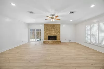 3BR Duplex for Rent in Dallas, TX